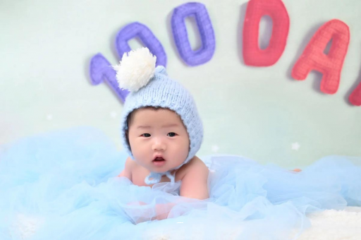 桂林1岁宝宝睡觉翻来覆去