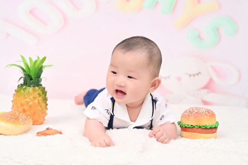 桂林两岁宝宝晚上哭